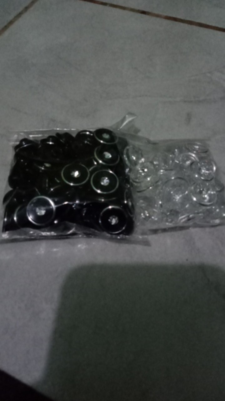 Kancing Hias Kristal Ukuran 24