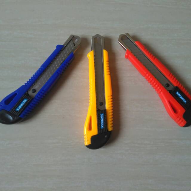 

Cutter Auto Lock Bonus Mata Cutter 2 pcs