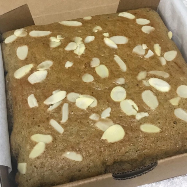 

Banana Cake Almond Premium by Mamaku Bakery