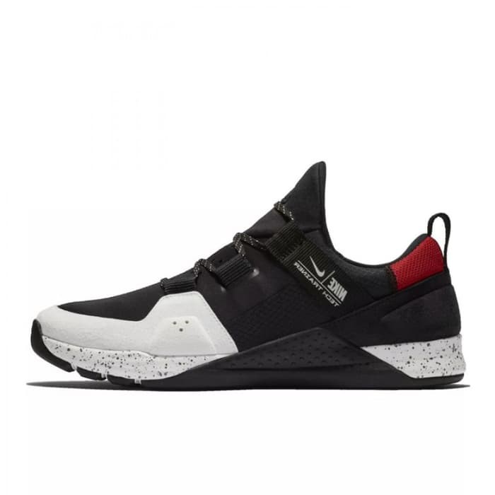 nike tech trainer gray