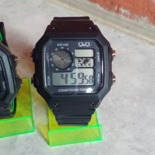 Jam digital QnQ
