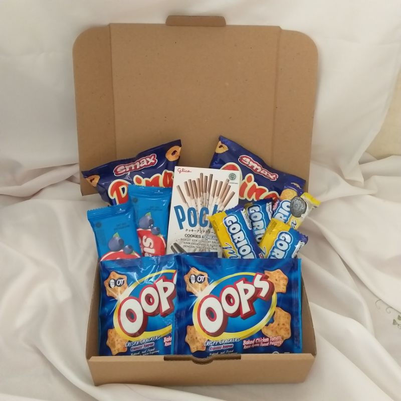 

Hampers Snack Box/Gift Box/Kado Wisudah/Kado Ulang Tahun