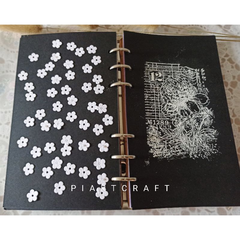 

Bunga Kecil ( tidak termasuk pearl) - Dies cut / cut dies DIY Scrapbook / Journal / Diary / BuJo