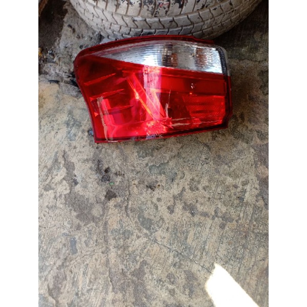 stoplamp lampu belakang Isuzu mux
