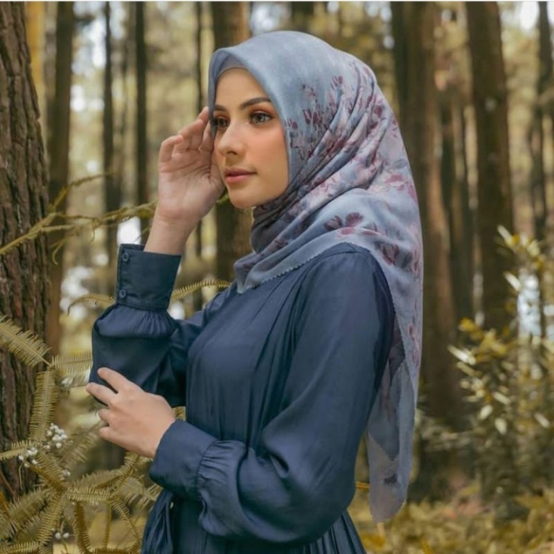 Preloved Scarf Ask scarf x Shireen sunkar Heaven lights