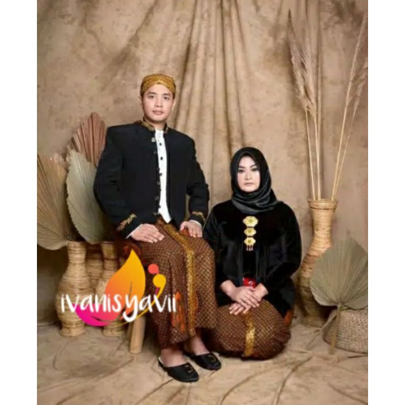 Set Prewed Baju Adat Jawa - Hewes, Motif Truntum Garuda. (BONUS BENGGOL BESKAP)