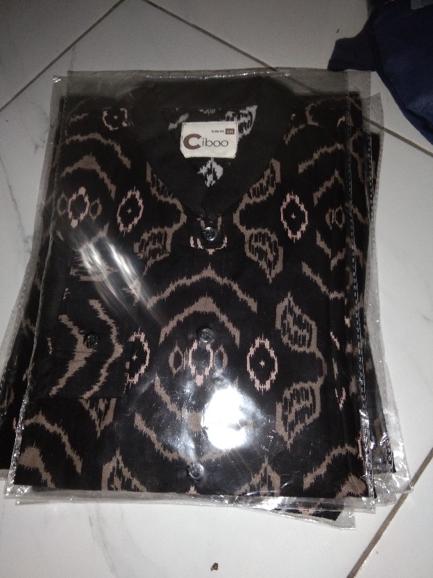 Kemeja Batik Slimfit Couple Ayah Anak Warna Merah Pink Lengan Panjang