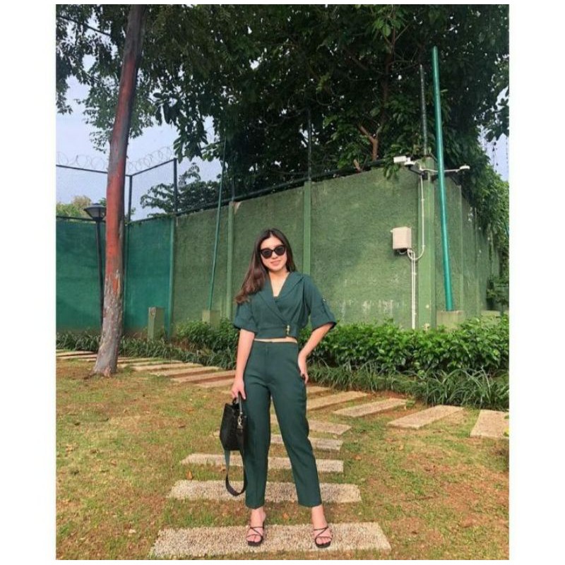 One set blazer crop top