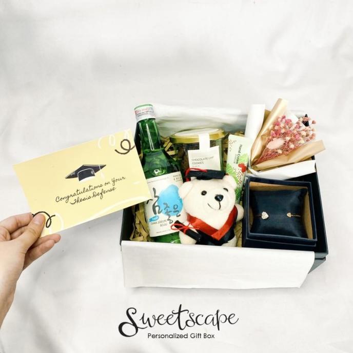 

GIFT BOX PACKAGE 102-PAKET HEMAT HAMPERS 102- GRADUATION SDG46849E