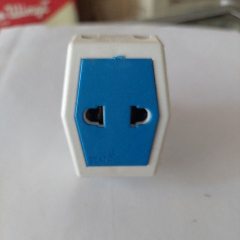 colokan T tiga cabang dexta