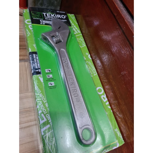 Kunci Inggris Tekiro 10 inch / Adjustable Wrench 10 INCH