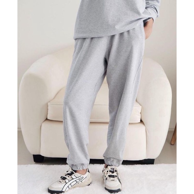 Training Set in Ash by Hijab Nueta