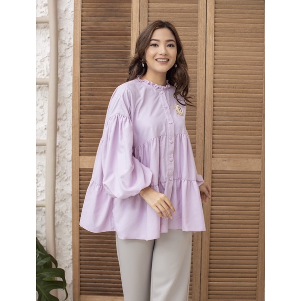 Lana Blouse Wearing Klamby