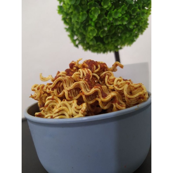 

mie kremes pedas asin