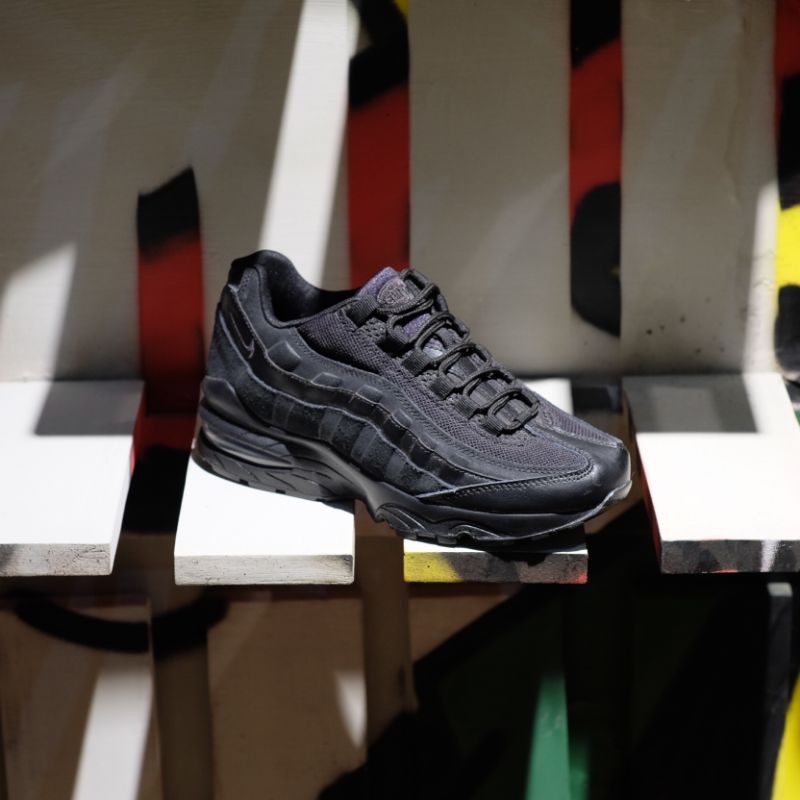 95 nike black