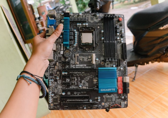 Motherboard Gigabyte z77x ud3h soket 1155 sandy ivy