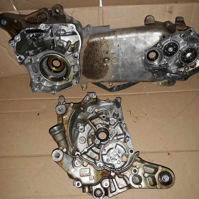 Blok Crankcase kiri Blok karter Crankshaft Honda Beat fi esp 2015