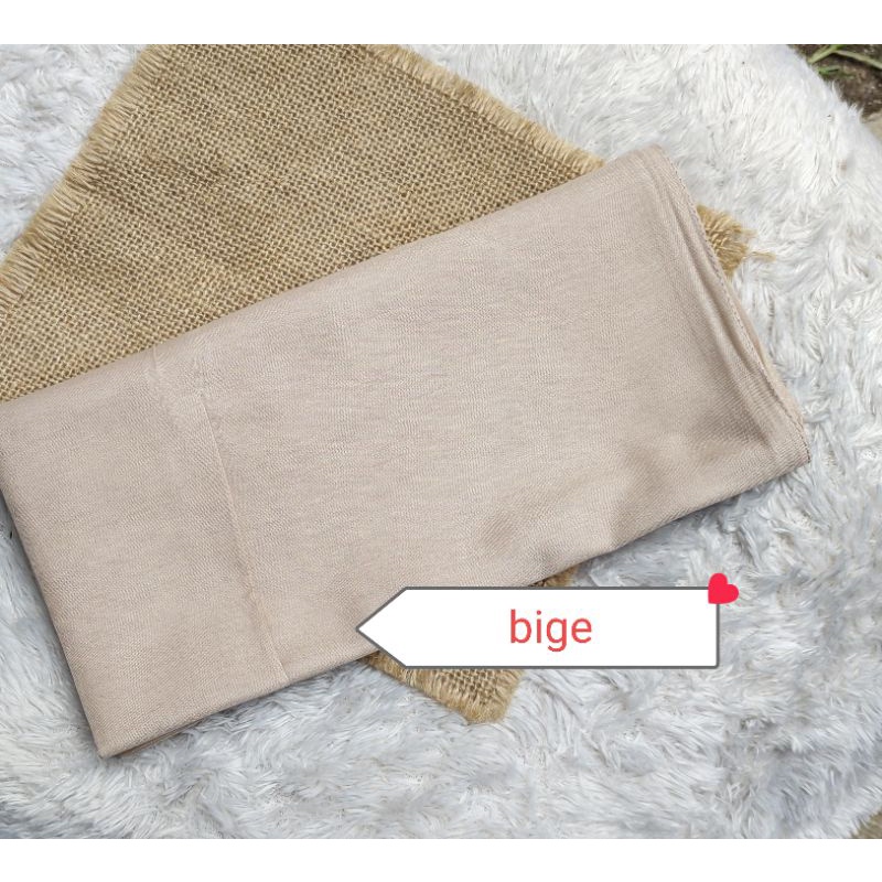 jilbab umama basic voal part 2/segi empat umama basic voal-Beige 1