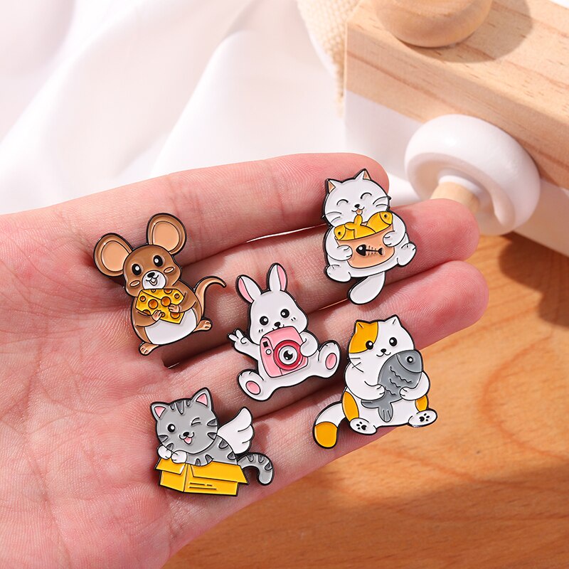 Cat And Fish Enamel Pin Rabbit Mouse Cheese Brooches Metal Badges Bag Clothes Pins Up Jewelry Gift for Animal Lover