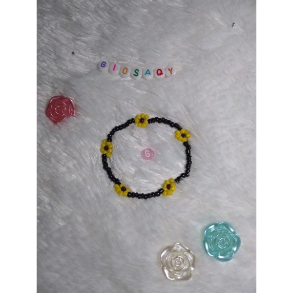 bracelet kpop idol/gelang kpop/bracelet kpop/gelang manik daisy/cerry/smile kode GS01/gelang korea