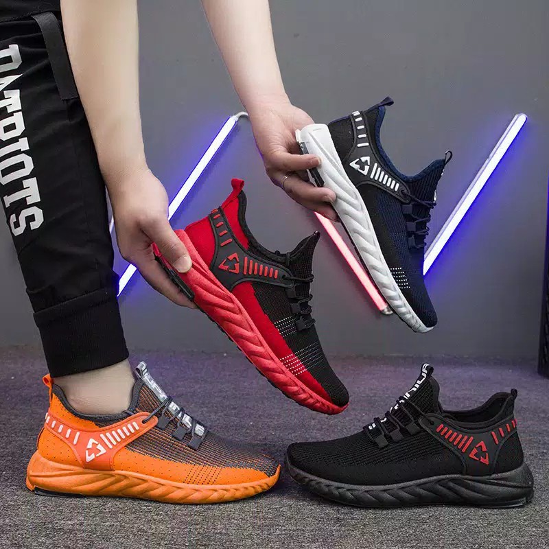 Sepatu Spring Sneaker