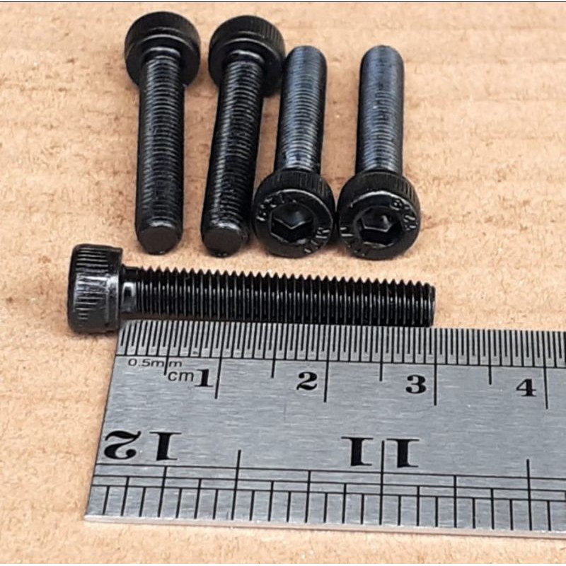 BAUT L BAJA M5 X 30 / BAUT L M5 X 30 / BAUT L M5X30 BAJA HITAM / BAUT M5 / BAUT 8 KUNCI L4 / L 4 FUL