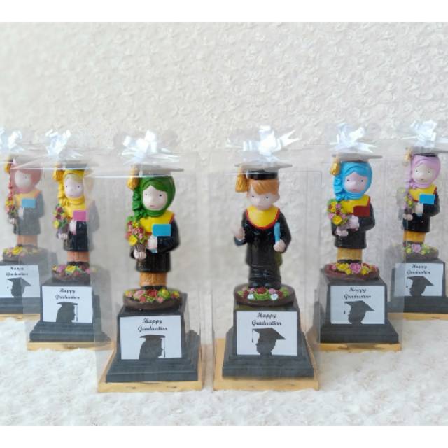 Piala Patung Wisuda Piala Patung Sekolah Piala Kelulusan Piala Perpisahan Kado Wisuda