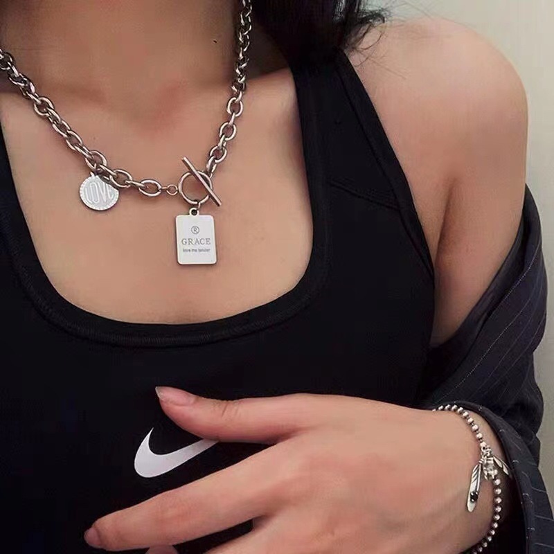 Eropa dan Amerika in hip hop kalung wanita vintage kalung cinta huruf round square liontin kalung ka