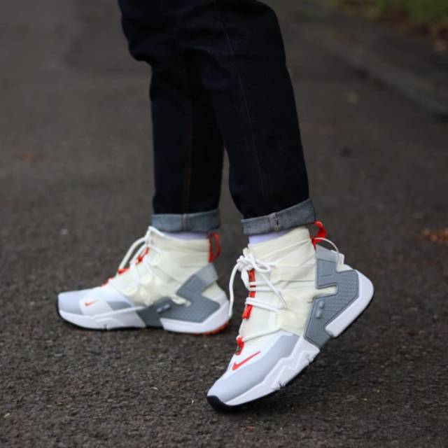 nike huarache gripp grey