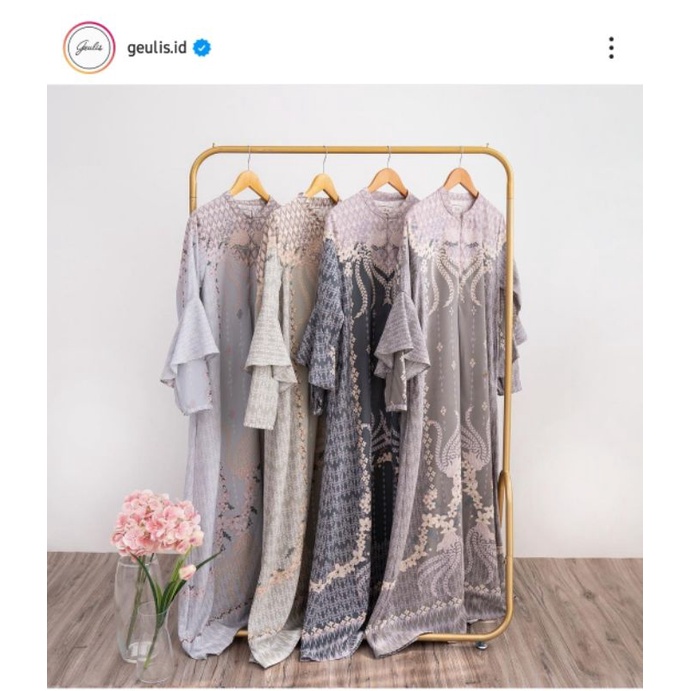 Gaudy Dress XL by Geulis