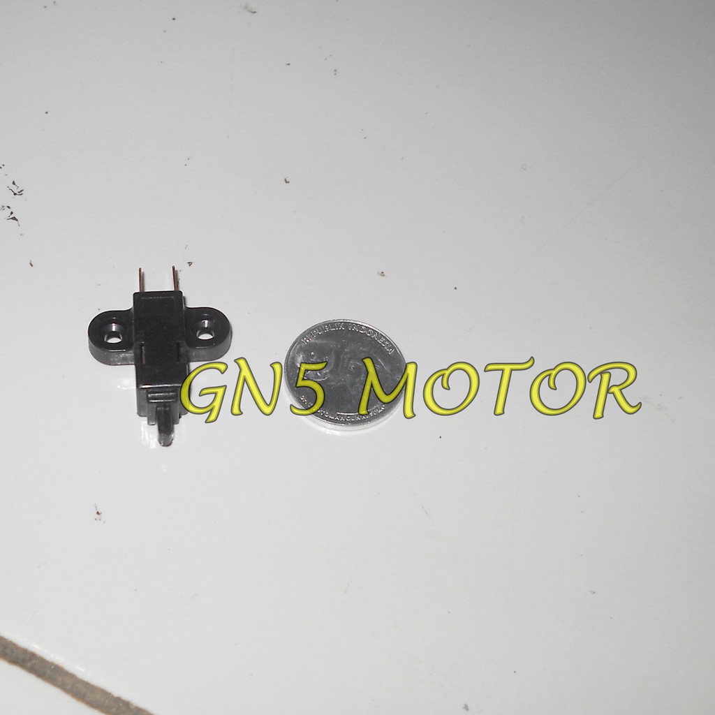 SWITCH REM KIRI / SWITCH REM BELAKANG YAMAHA MIO SPORTY / SMILE / MIO SOUL KARBU