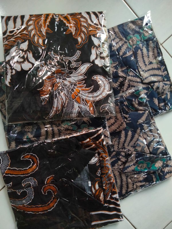 Kemeja Batik Pria Lengan Panjang Size M L Xl Xxl Bswart New Arrival