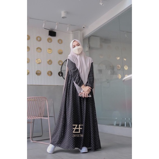 Zafeetri - Basic Black White Polka