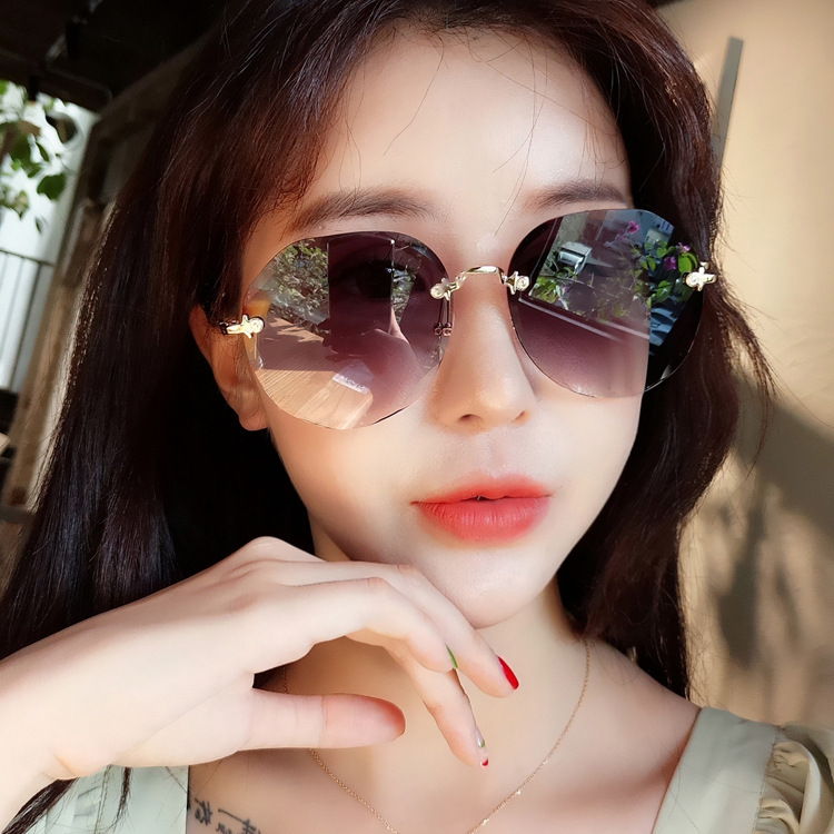 (YUZHU) COD Kacamata Hitam Korean Gaya Wanita Frameless Kacamata Hitam Bulat Sunglasses Women