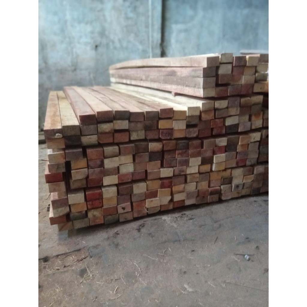 BALOK KAYU JAMBI UK. 8 X 12 X 400 CM (MINIMAL ORDER 26 BTG = 1 KUBIK)