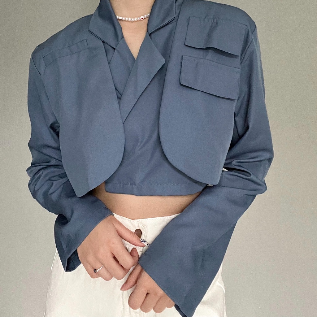 Lora crop blazer