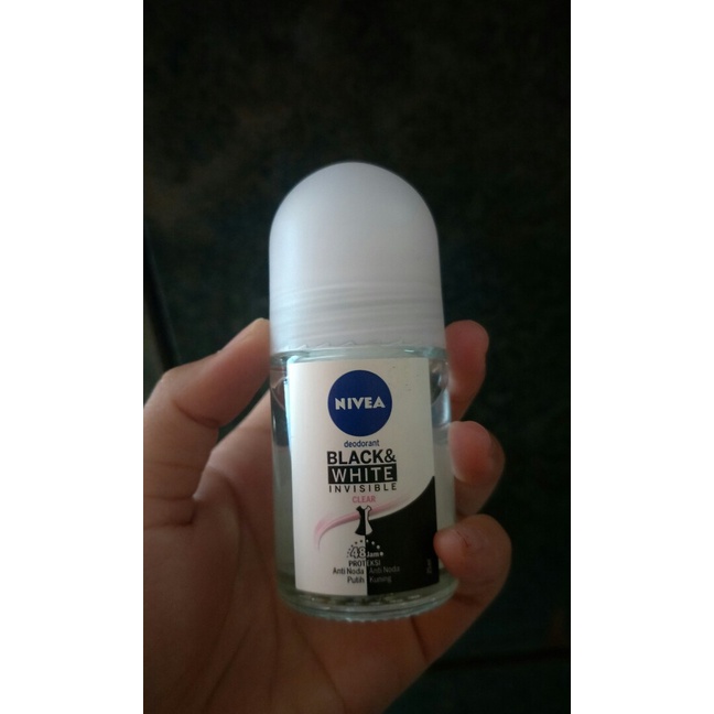 NIVEA Deodorant Invisible Black &amp; White Clear Roll On 25 ml / 50 ml