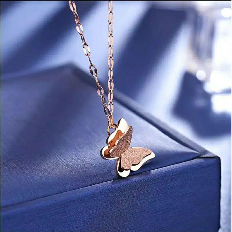 Fourfashion Kalung Titanium Model Liontin Satu Kupu - Kupu Tersedia Warna Rose Gold, Gold TS07