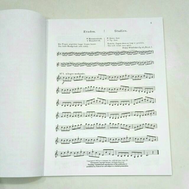 Buku biola Wohlfahrt op.45 sixty studies for the violin Schirmers Library Wohlfart opus 45