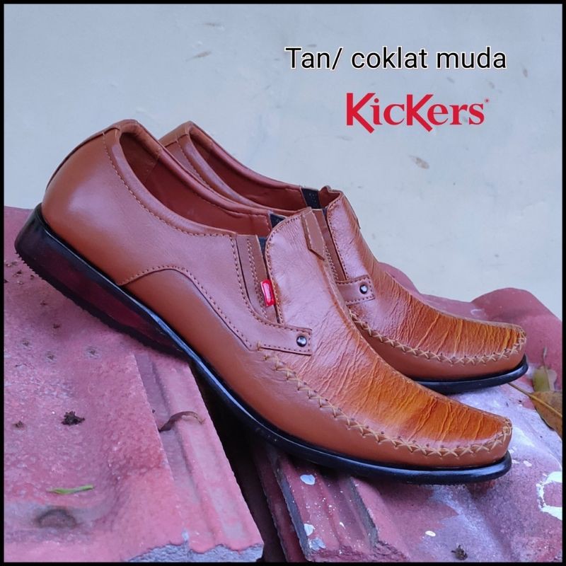 Sepatu Kickers pantofel pria