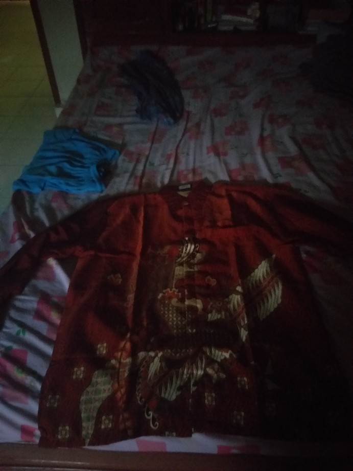 Eb Tradisional Kemeja Batik Lengan Panjang Ungu Motif Batik Bahan Semi Sutra