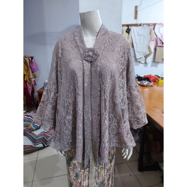 (BrBlJMB) Kebaya floy JUMBO BROKAT tangan BALON glitter KeroncongBusana-Hazelnut