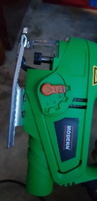 Modern M-2200l Mesin Jigsaw Laser Gergaji Triplek