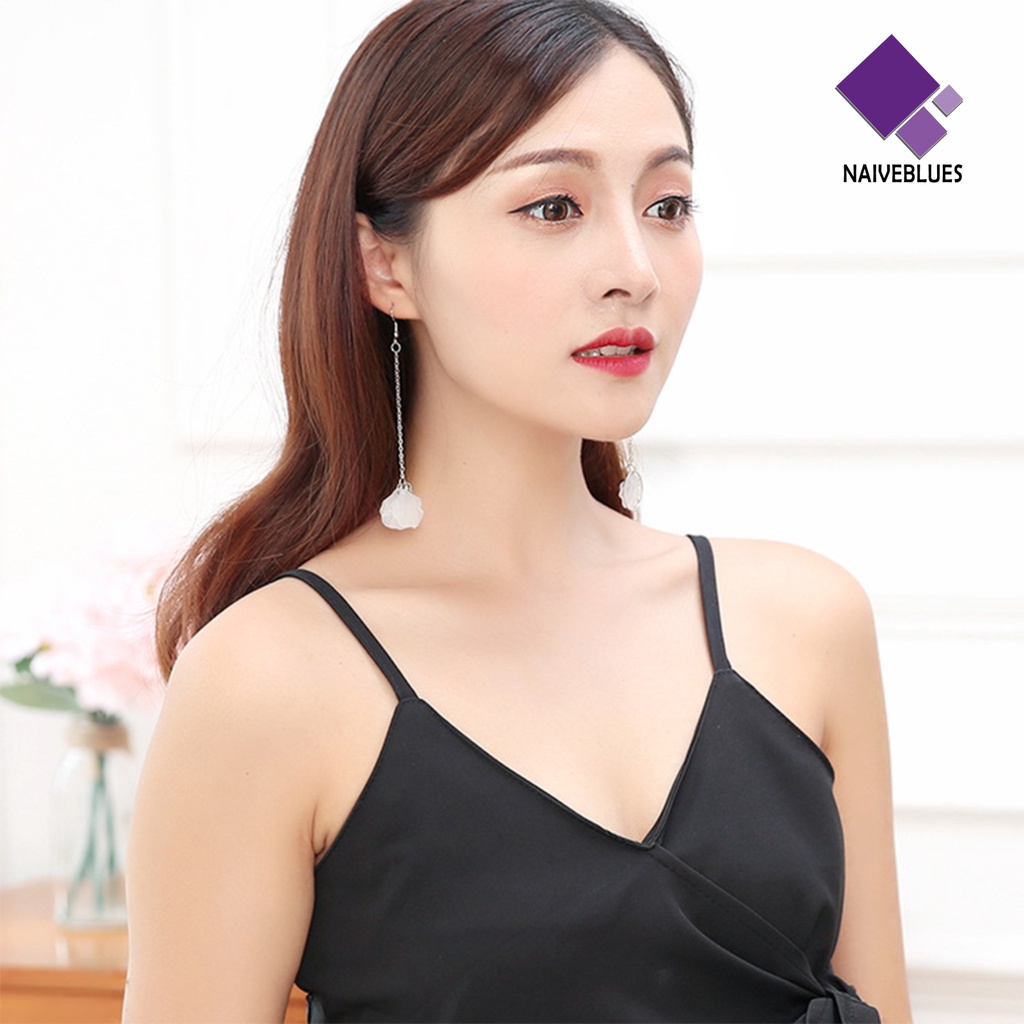 1 Pasang Anting Kait Gantung Wanita Desain Kelopak Bunga Bell Untuk Pesta Pernikahan