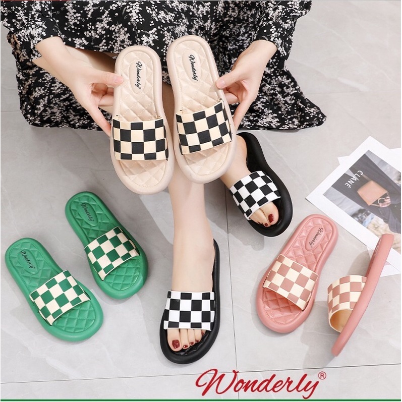 SENDAL WANITA MOTIF CATUR WONDERLY 2026-2