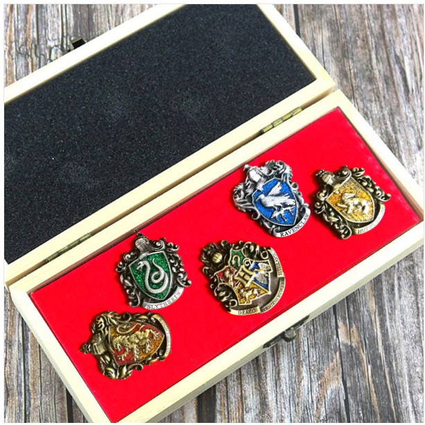 HPNS pcs set pin plus box emblem harpot harry bross badge