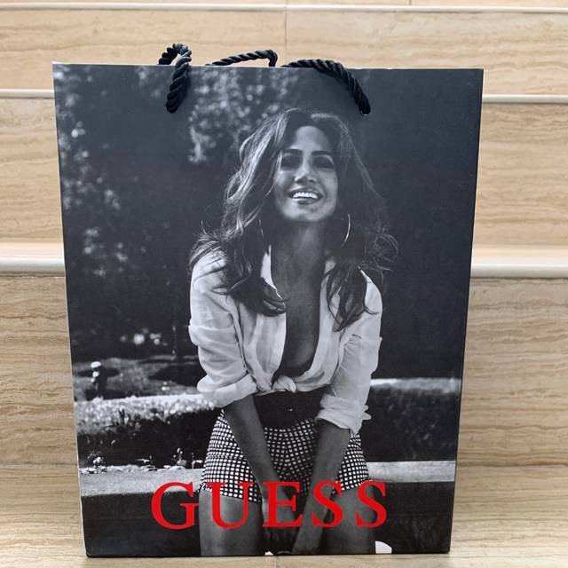 

✨ BISA COD ✨ Tas Paperbag Paper bag Guess Zara Edition Keren Cantik Bagus Diskon
