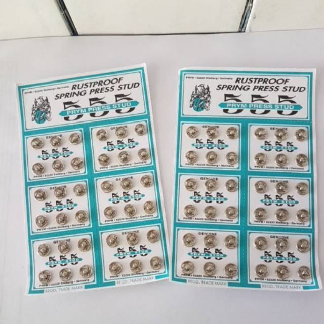Kancing jepret 555