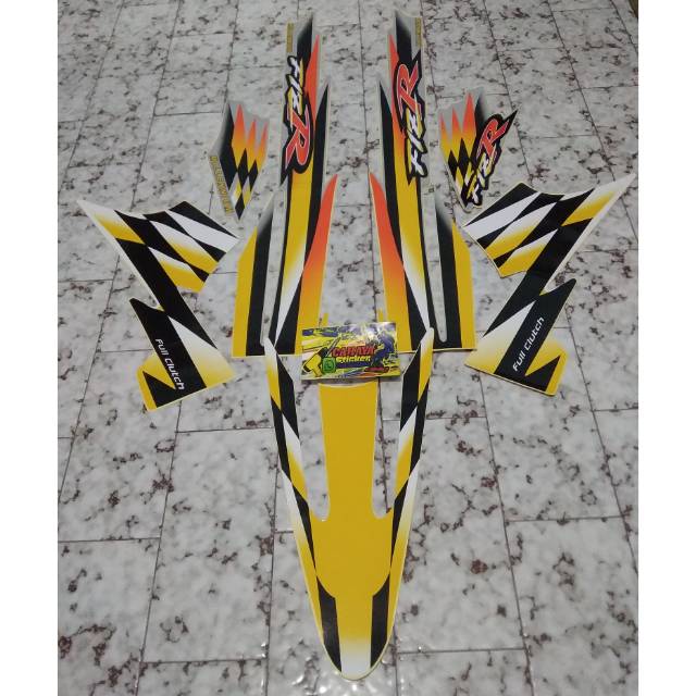 Striping Lis Sticker Standar Yamaha Fiz R Millenium Warna Kuning