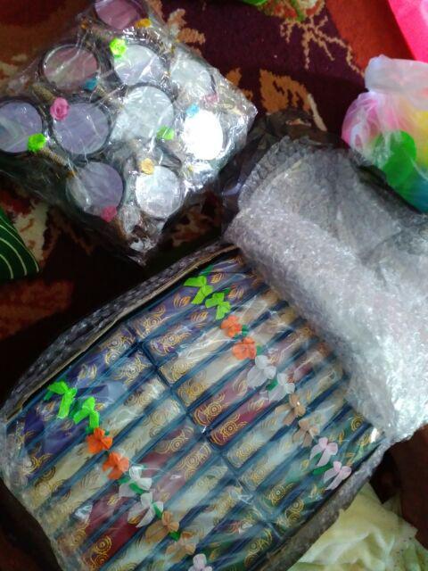 Souvenir Tatakan Gelas Kemasan Box Mika